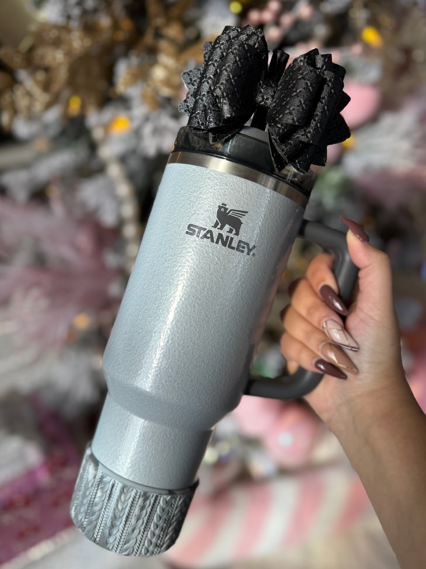 KRISTIAN (Silver Hammertone) | Cable Knit Sweater | Silicone Tumbler Boot