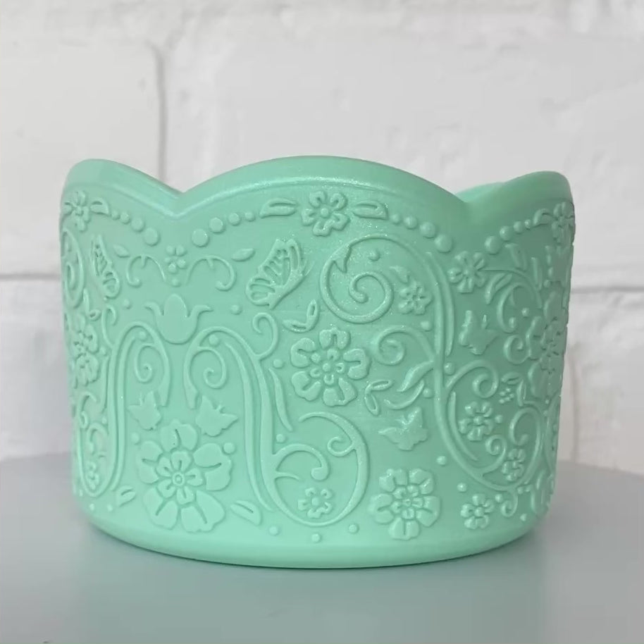Load and play video in Gallery viewer, MINDY SHIMMER (Green Shimmer)| LUXE Collection | Silicone Tumbler Boot