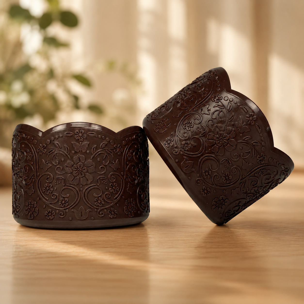 Alex Gloss (Shiny Chocolate Brown) | LUXE Collection | Scalloped Silicone Tumbler Boot