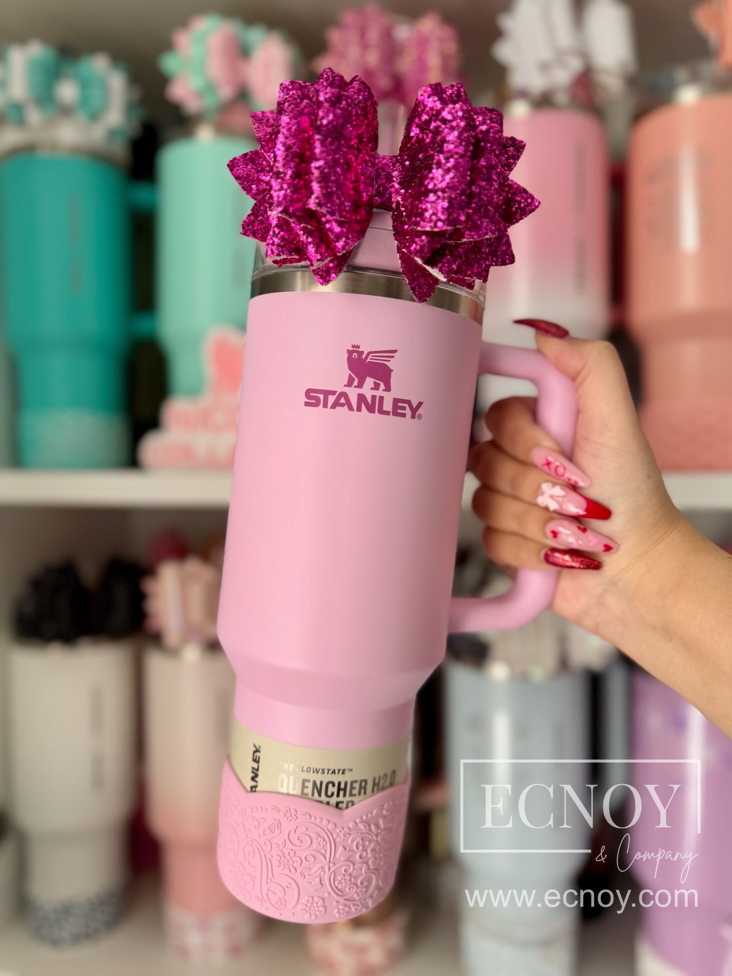 Aviana — Pink Tulle Scalloped Floral Vintage-Inspired Tumbler Accessory | LUXE Collection