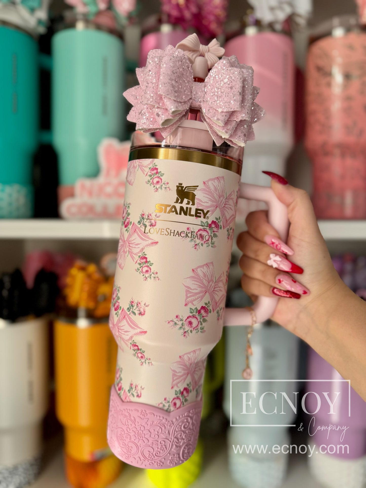 Aviana — Pink Tulle Scalloped Floral Vintage-Inspired Tumbler Accessory | LUXE Collection