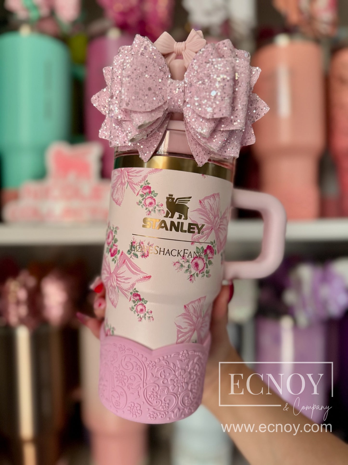 Aviana — Pink Tulle Scalloped Floral Vintage-Inspired Tumbler Accessory | LUXE Collection