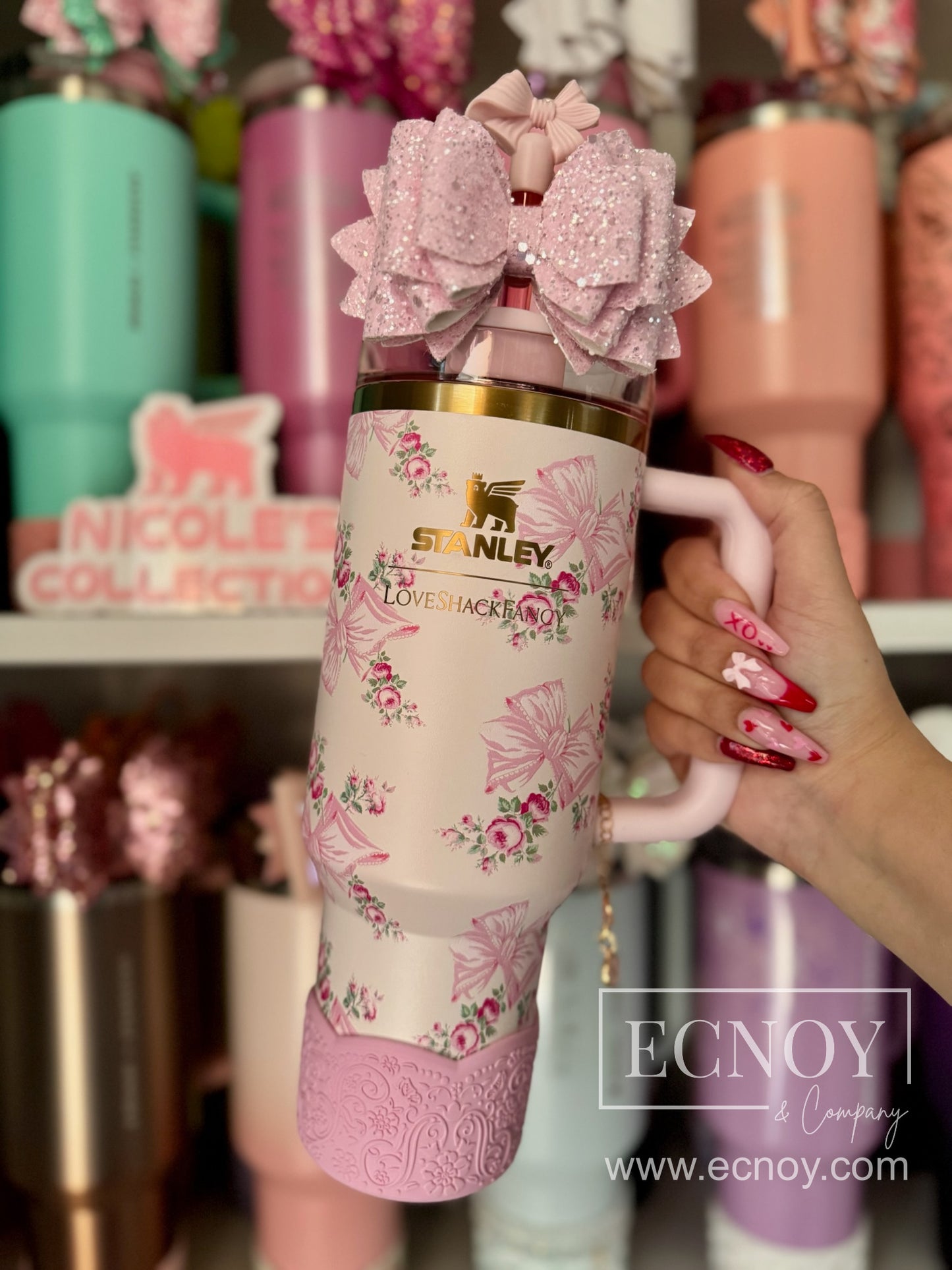 Aviana — Pink Tulle Scalloped Floral Vintage-Inspired Tumbler Accessory | LUXE Collection