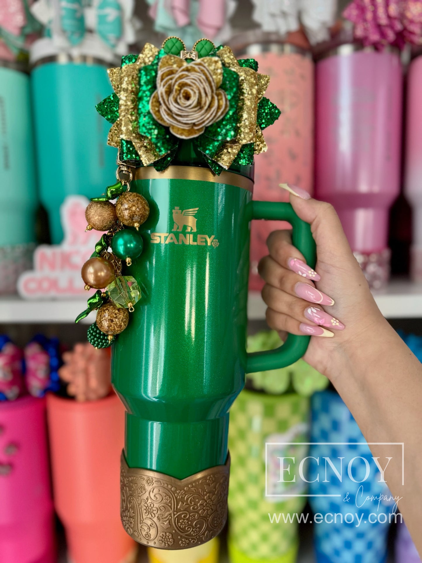 Belle — Bronze Metallic Scalloped Floral Vintage-Inspired Tumbler Accessory | LUXE Collection