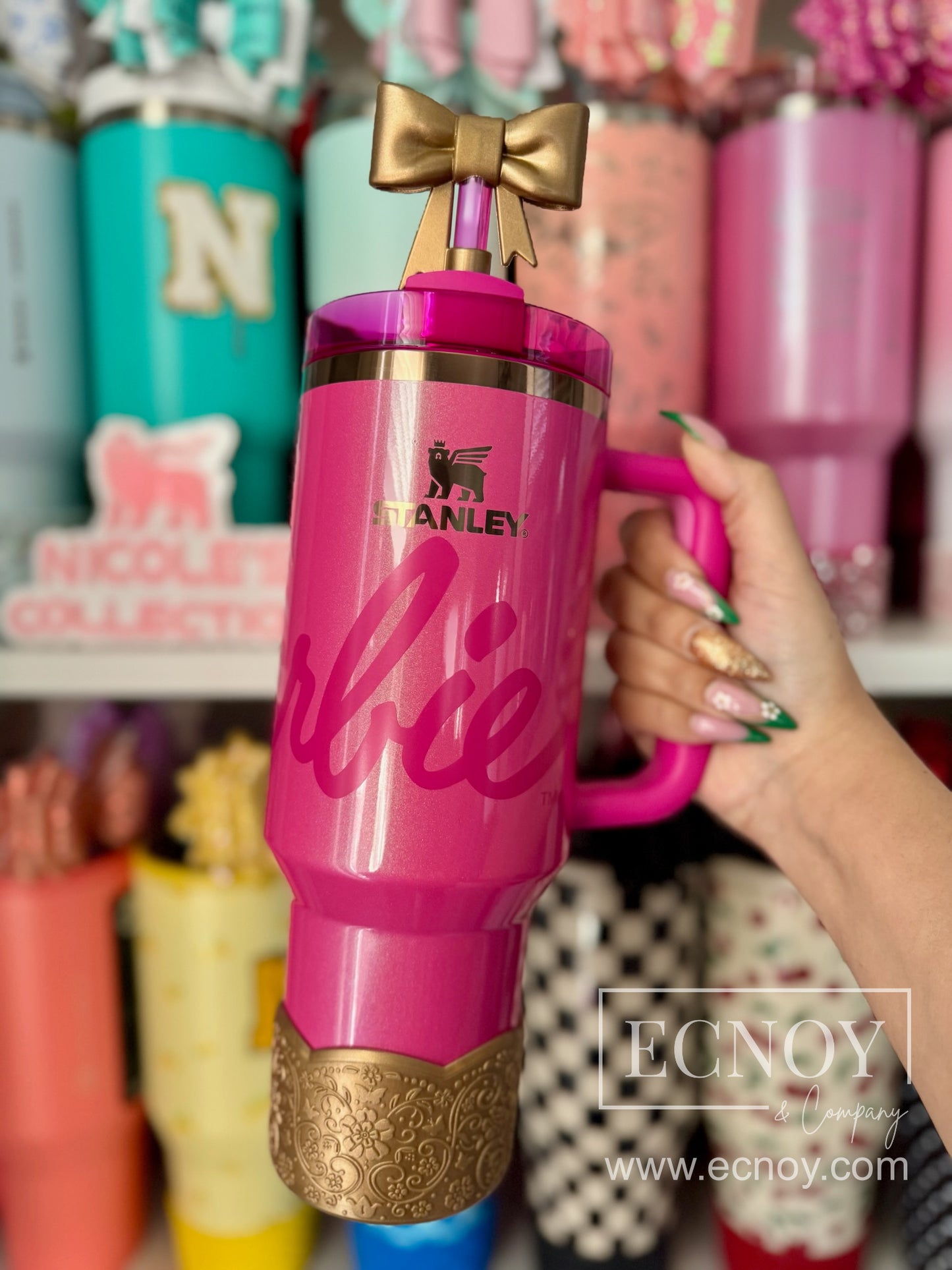Belle — Bronze Metallic Scalloped Floral Vintage-Inspired Tumbler Accessory | LUXE Collection