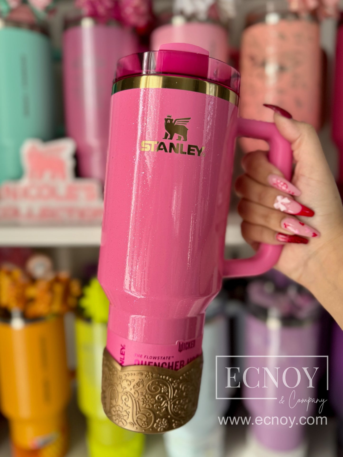 Belle — Bronze Metallic Scalloped Floral Vintage-Inspired Tumbler Accessory | LUXE Collection