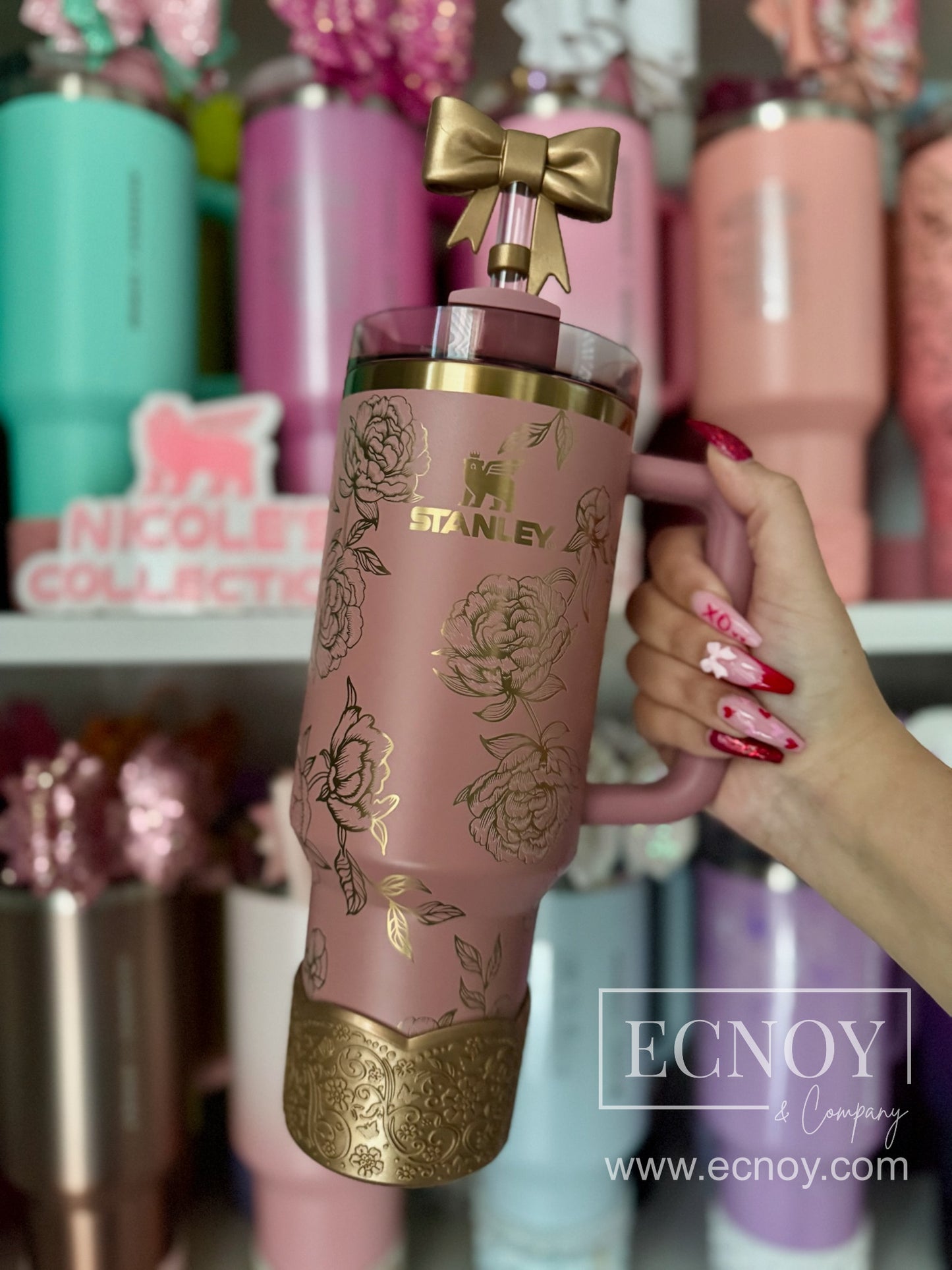 Belle — Bronze Metallic Scalloped Floral Vintage-Inspired Tumbler Accessory | LUXE Collection