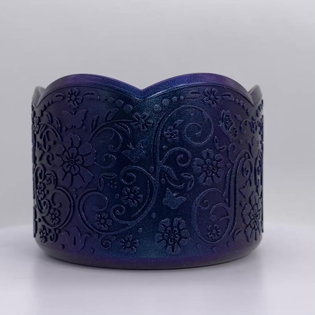 Load and play video in Gallery viewer, TANYA (Chameleon Blue) | LUXE Collection | Silicone Tumbler Boot
